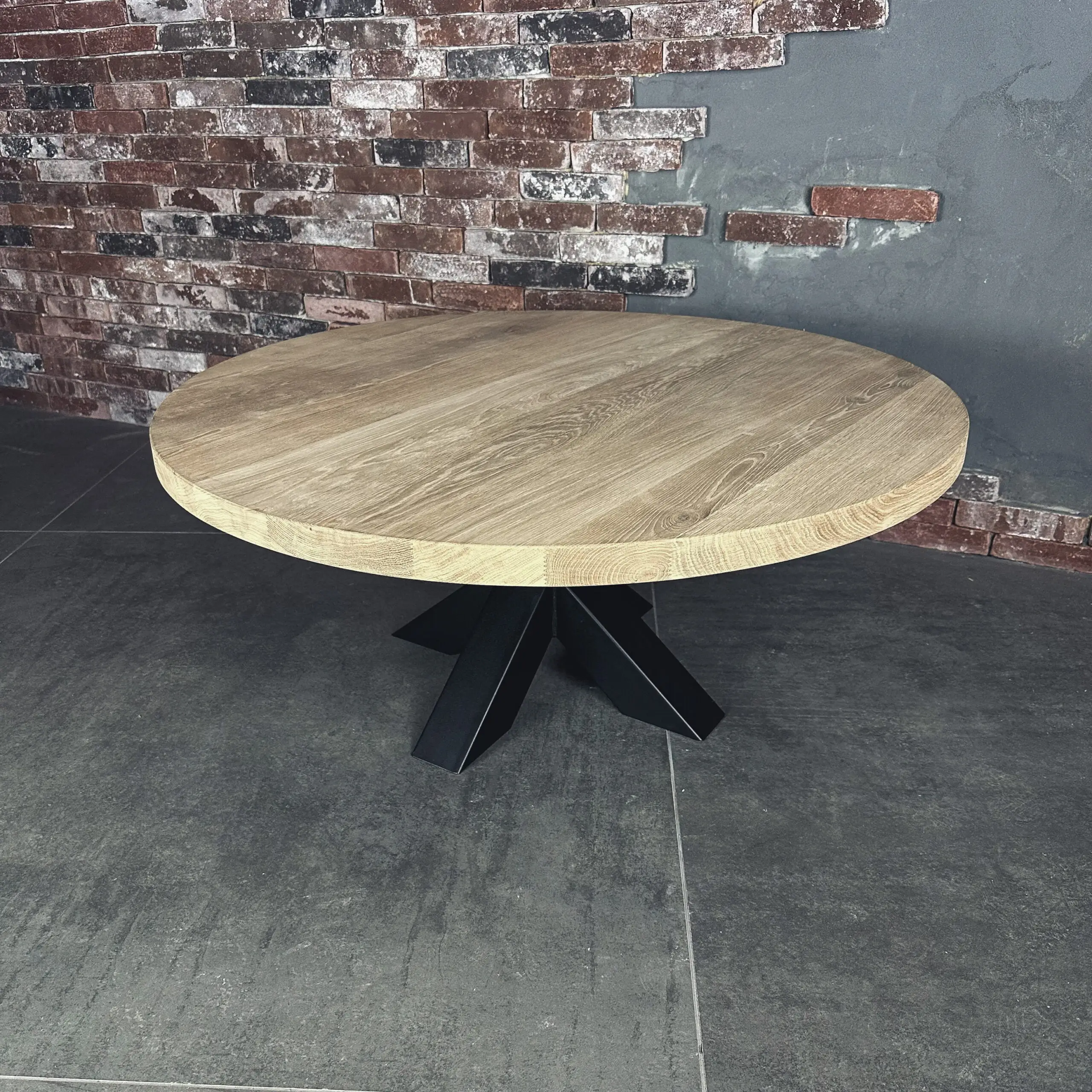 Salontafel rond kruispoot