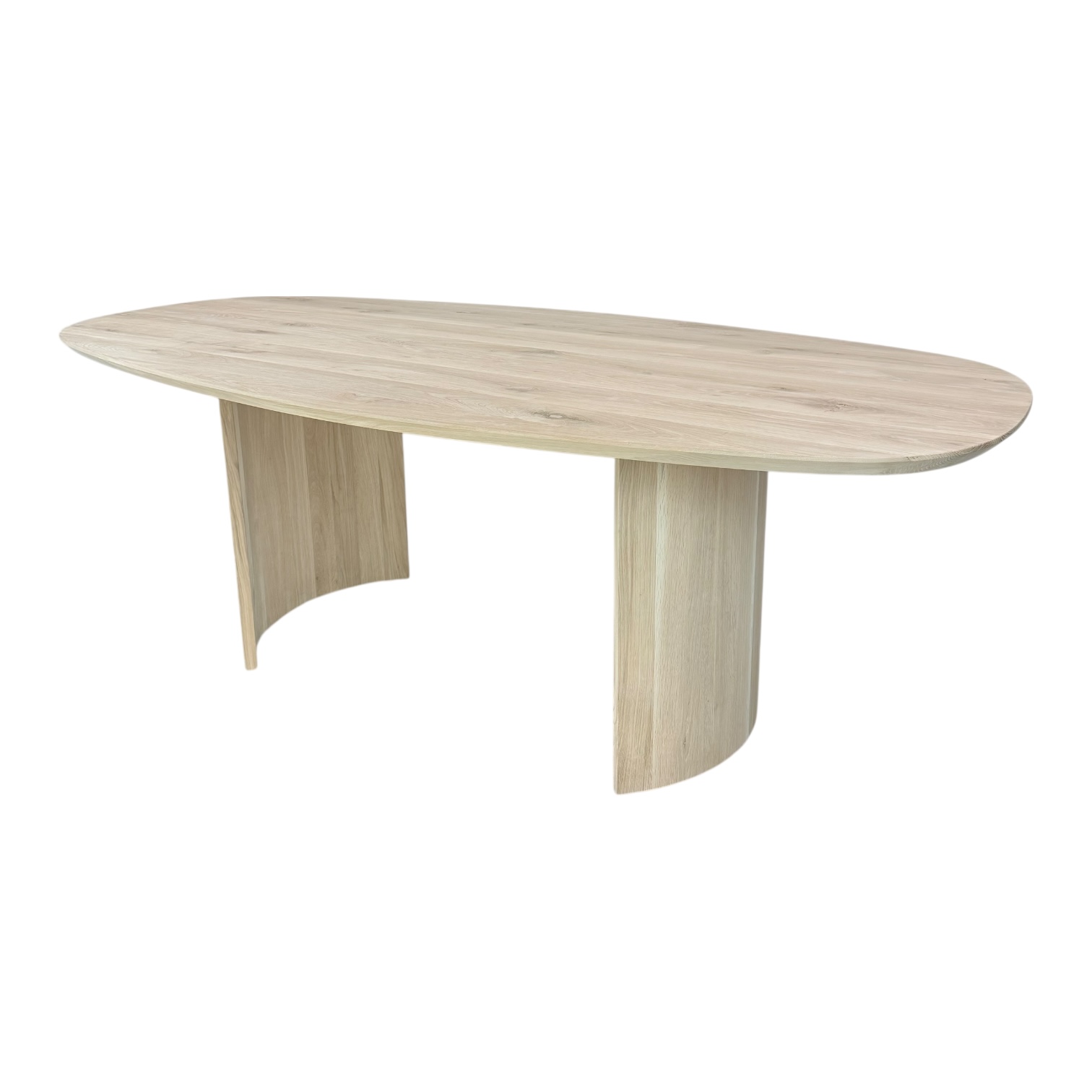 Massief eiken Deens ovale tafel met eiken halve manen poten